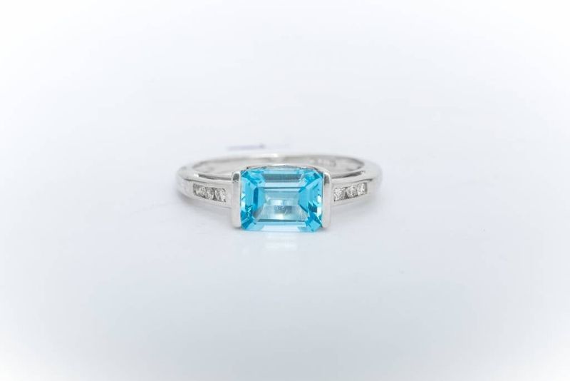 Aquamarine Radiant Cut White Gold Ring 14k