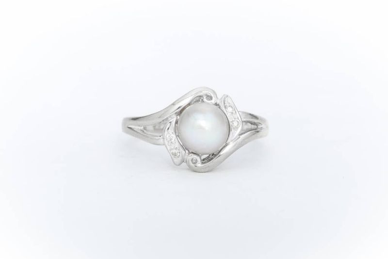 Pearl and Diamond Ring White Gold 14k