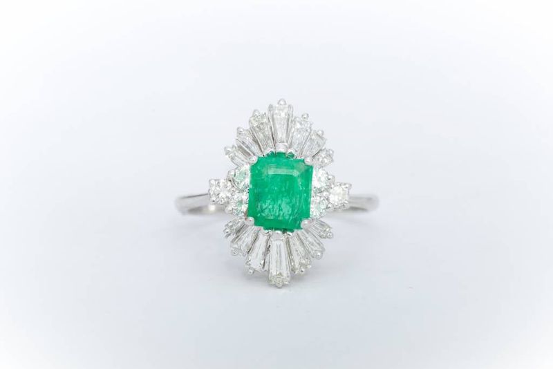 Emerald and Diamond Ring White Gold 14k
