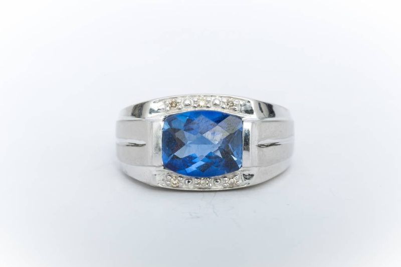Diamond Framed Blue Sapphire Ring White Gold 14k