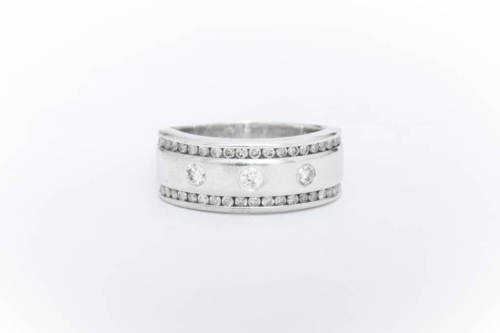 3 Diamond Ring Framed White Gold 14k