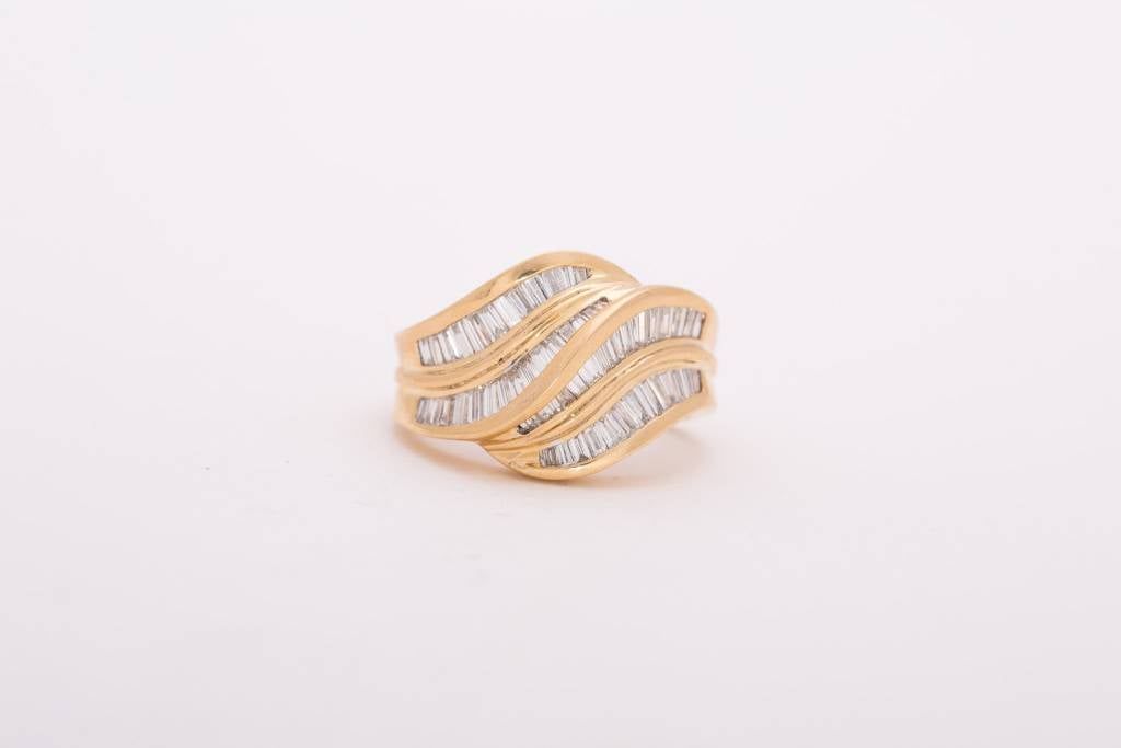 Baguette Wave Ring Yellow Gold 14k