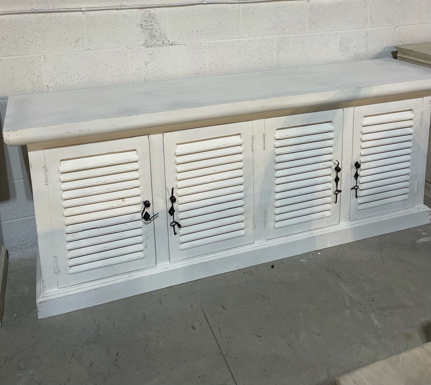 Maxwell Buffet-Antique White-83x20x33 Solid