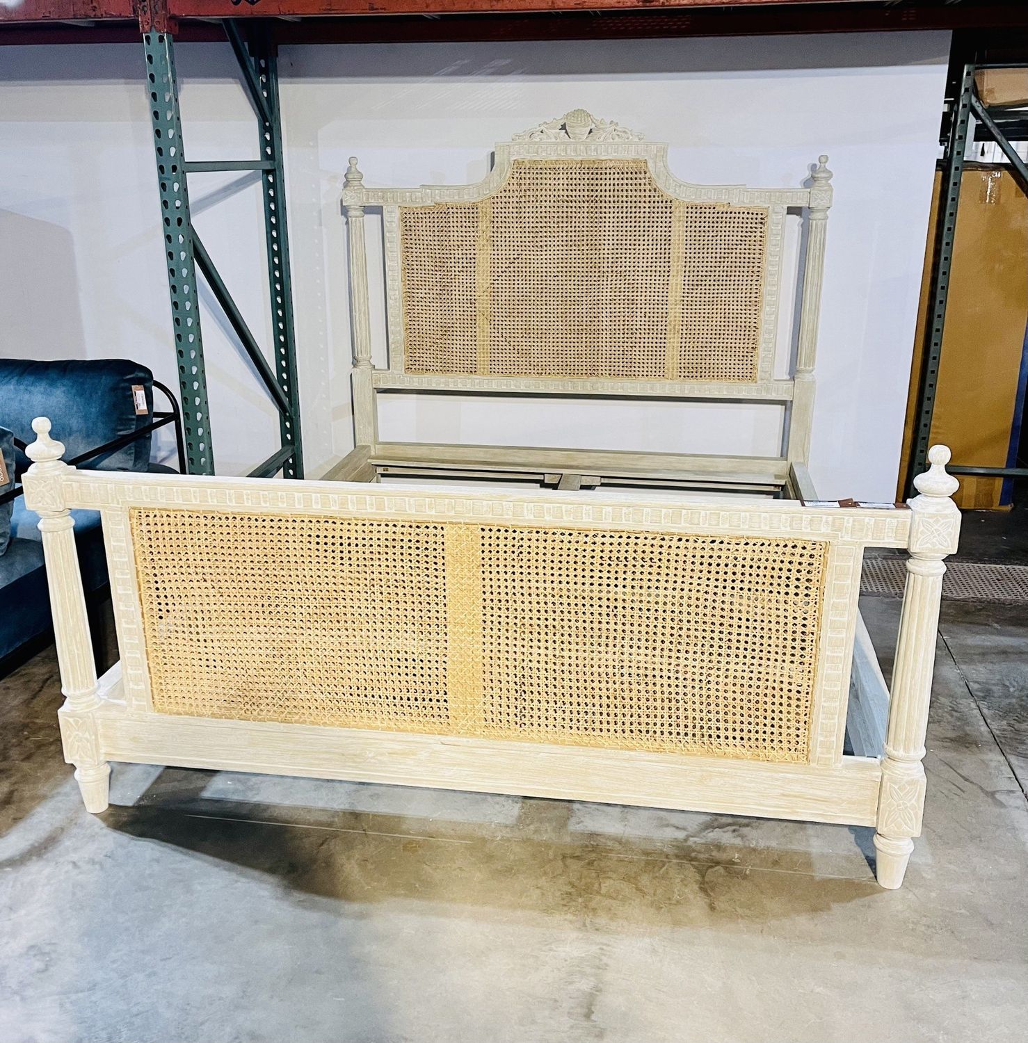 Villiers Bed-King-81x86x59