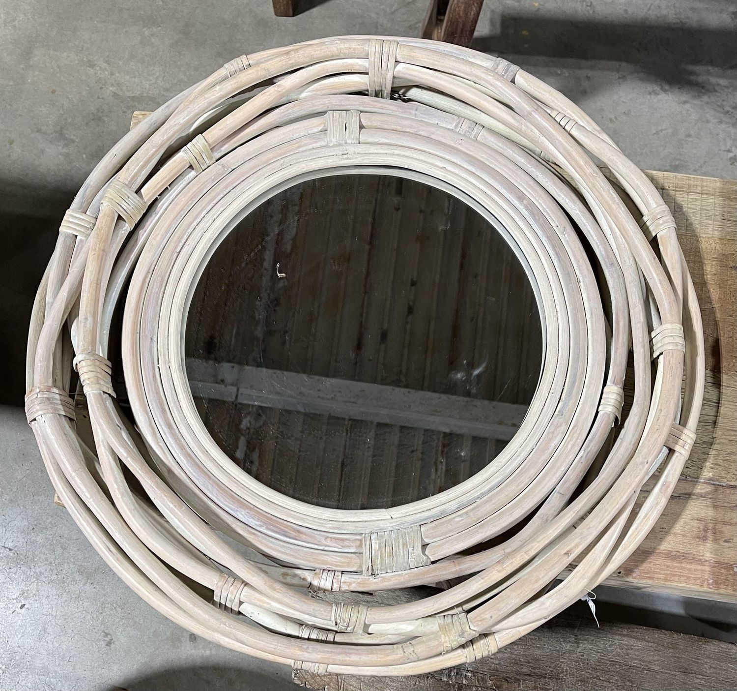 Dorset Round Mirror 23&quot;