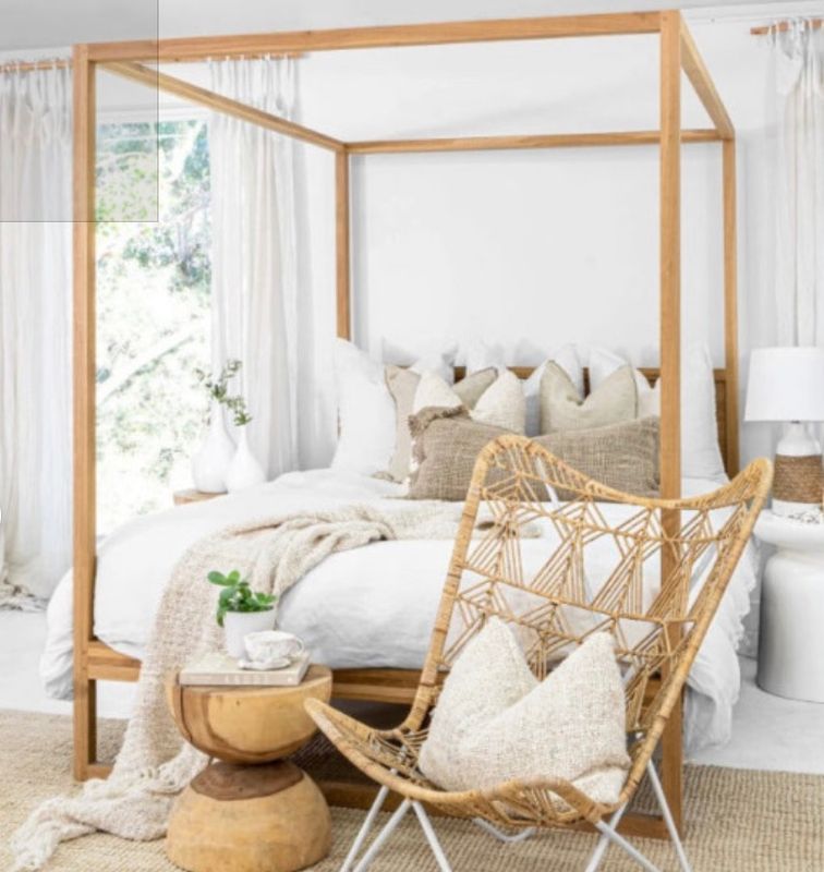Takama Poster Bed-Queen-64x84x79