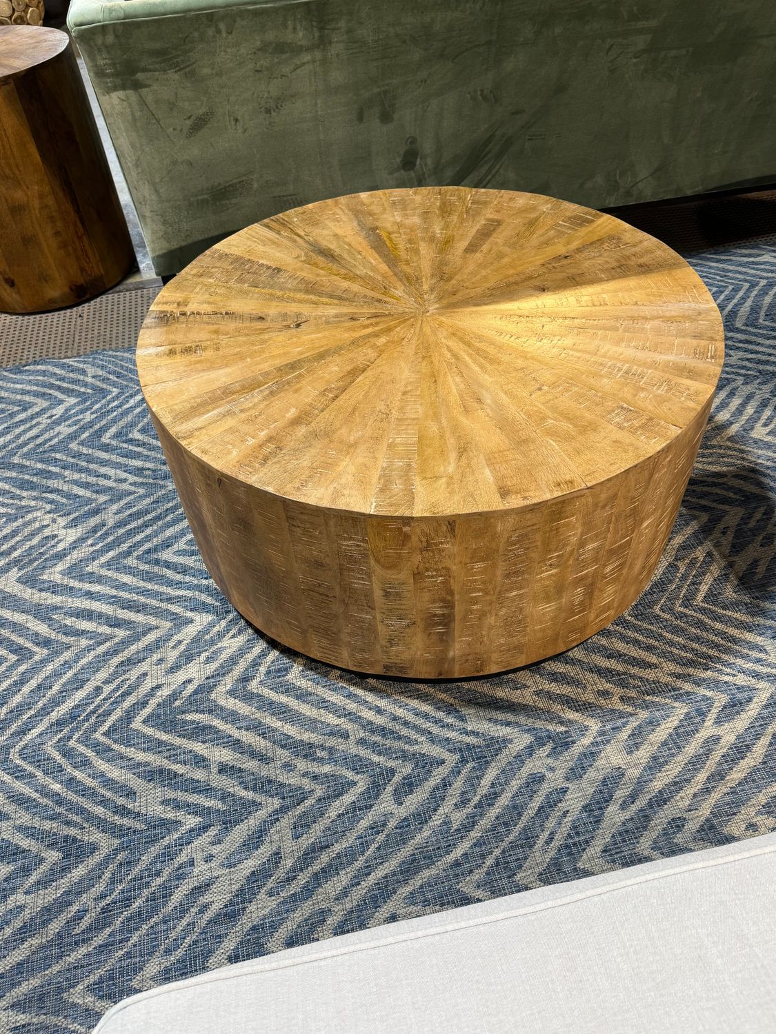 Wd. Coffee Table 39x39x19 Light