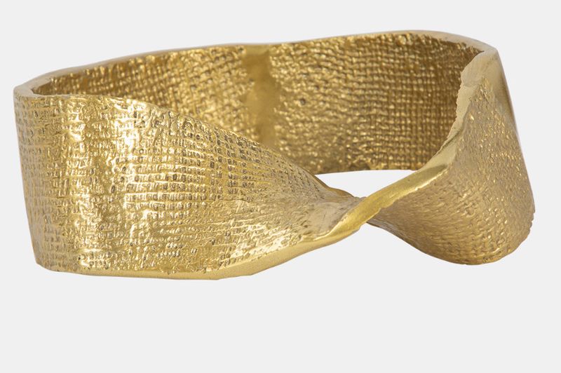 TWISTED HAMMERED RING, BRASS LOOK 10 x 3 x 10 TWISTED HAMMERED RING, BRASS LOOK 10 x 3 x 10