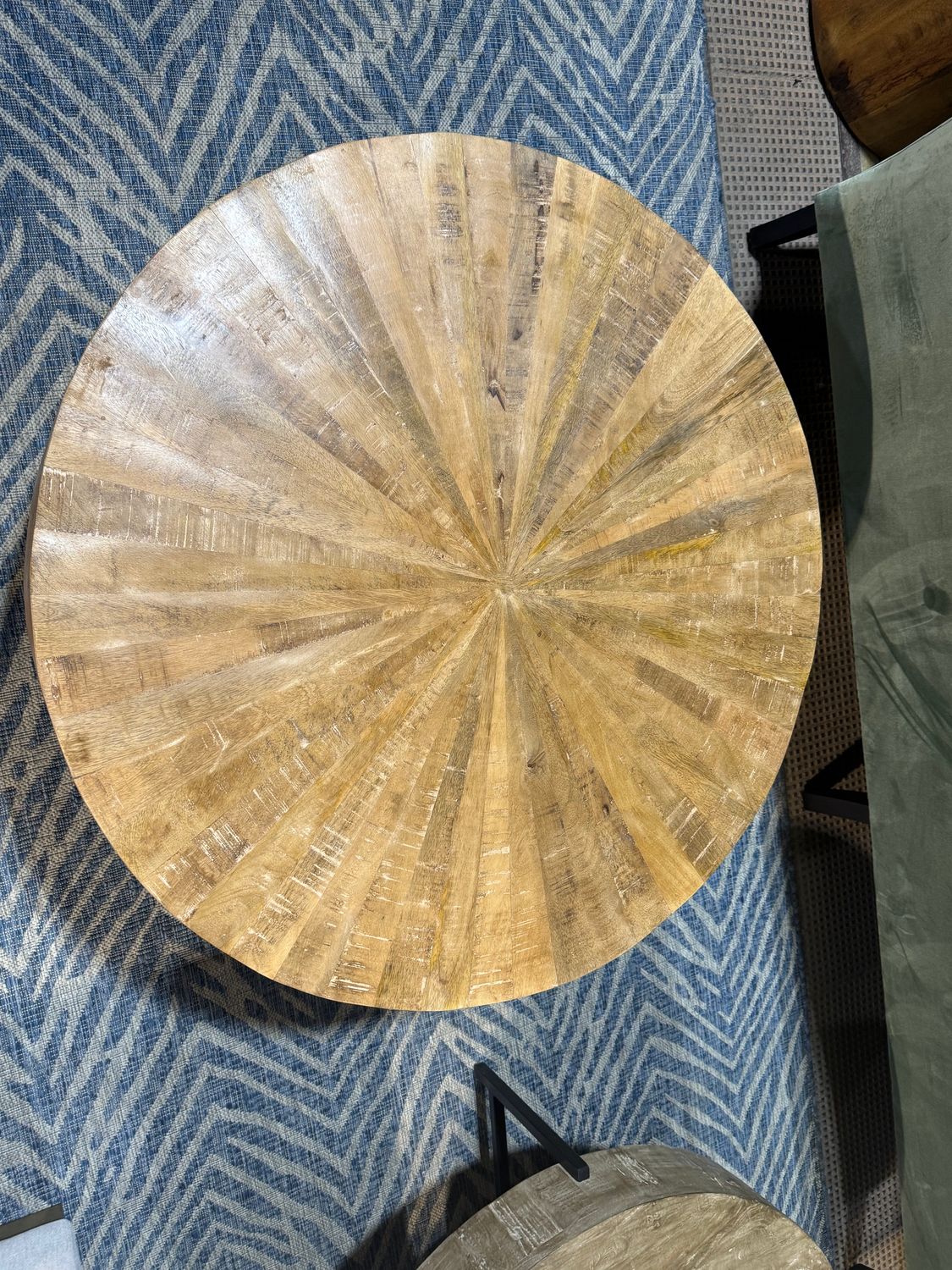 Container Item Wd. Coffee Table 39x39x19 Light Container Item Wd. Coffee Table 39x39x19 Light
