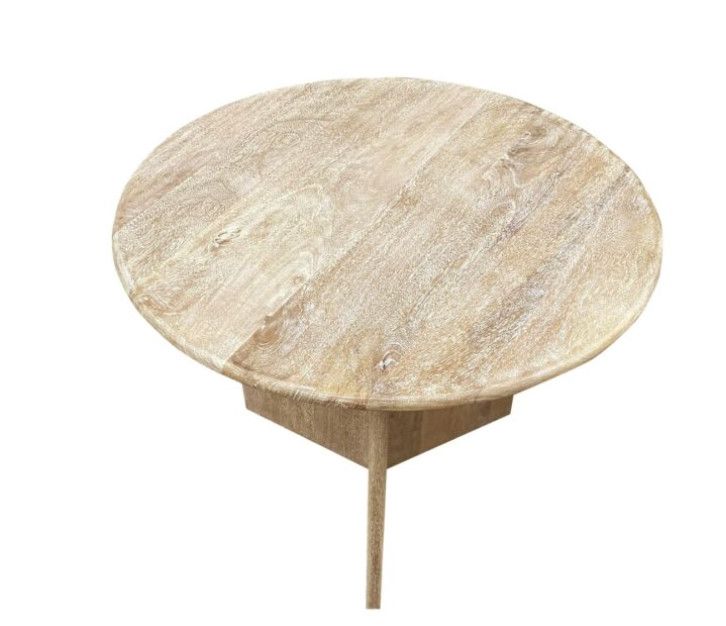 Essel Round Coffee 42" W x 42"D x 18"H Essel Round Coffee 42" W x 42"D x 18"H