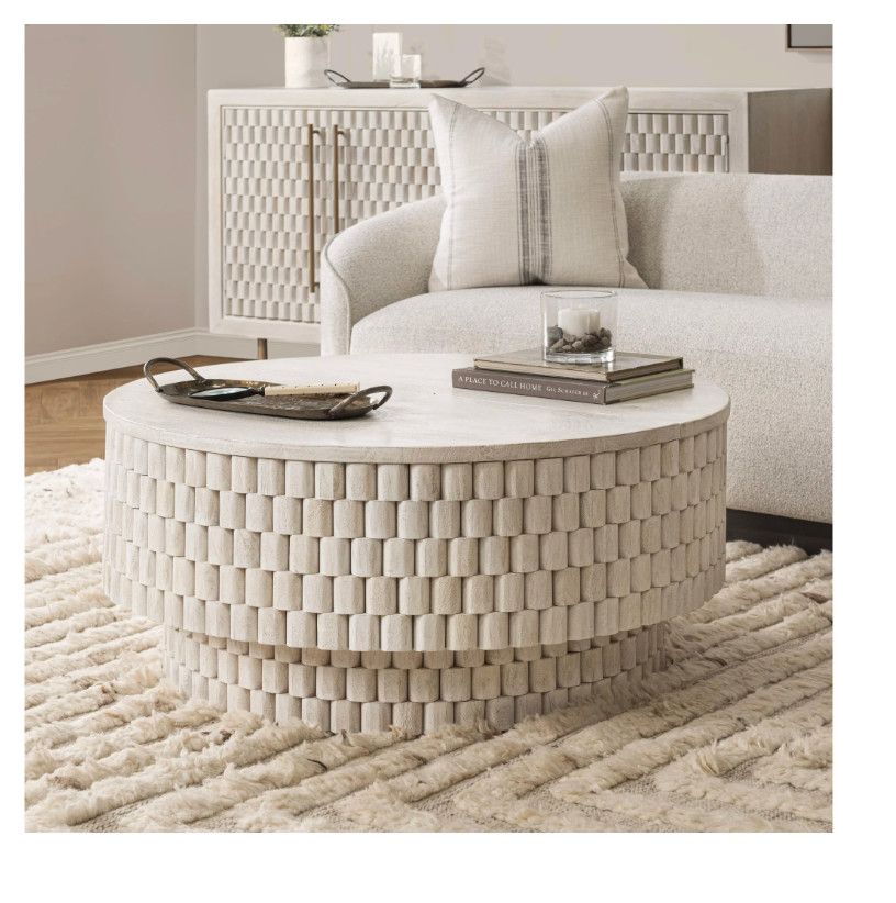 White Round Coffee Table 40x40x 18H
