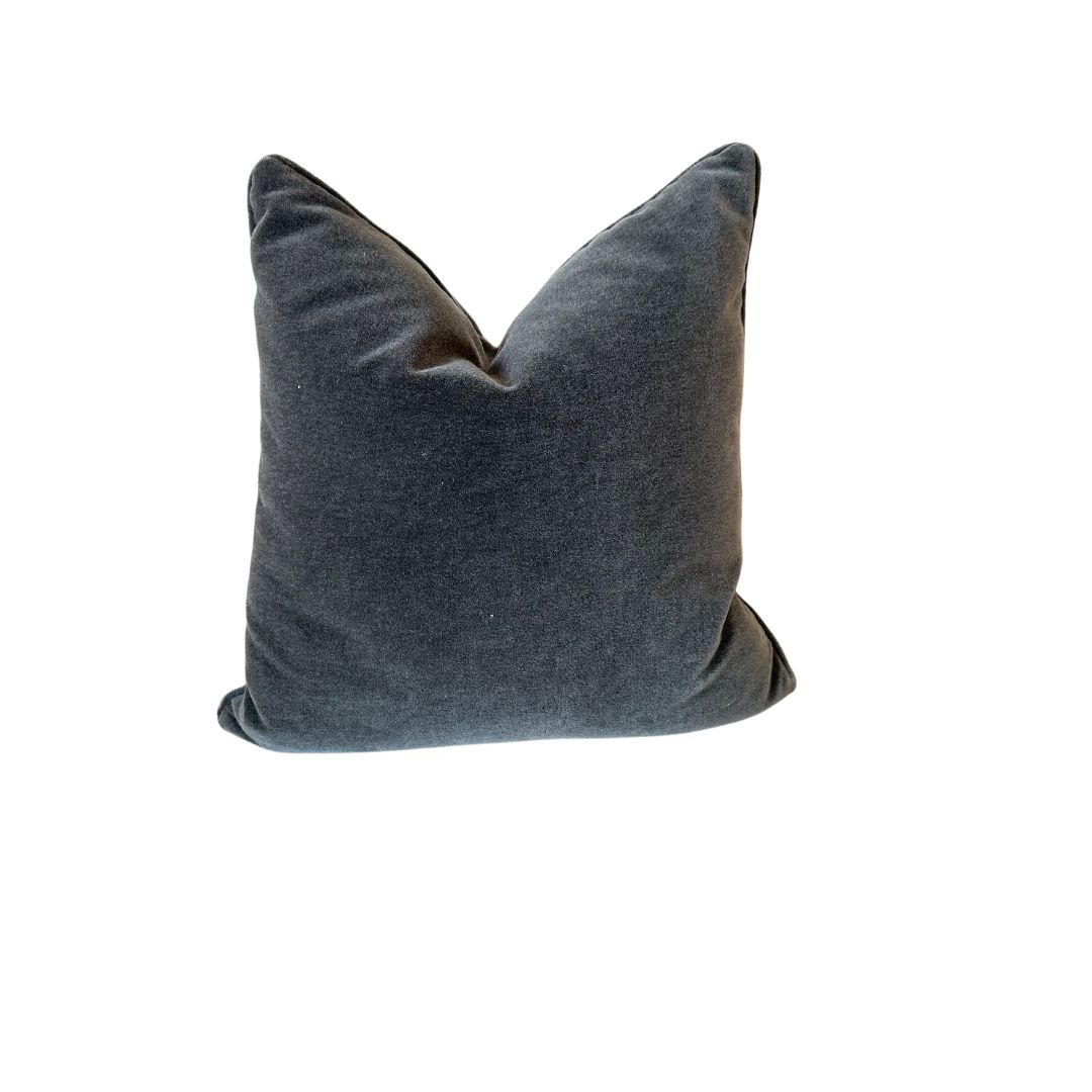 22&quot; THROW PILLOW G10 (MOHAIR GRAPHITE)