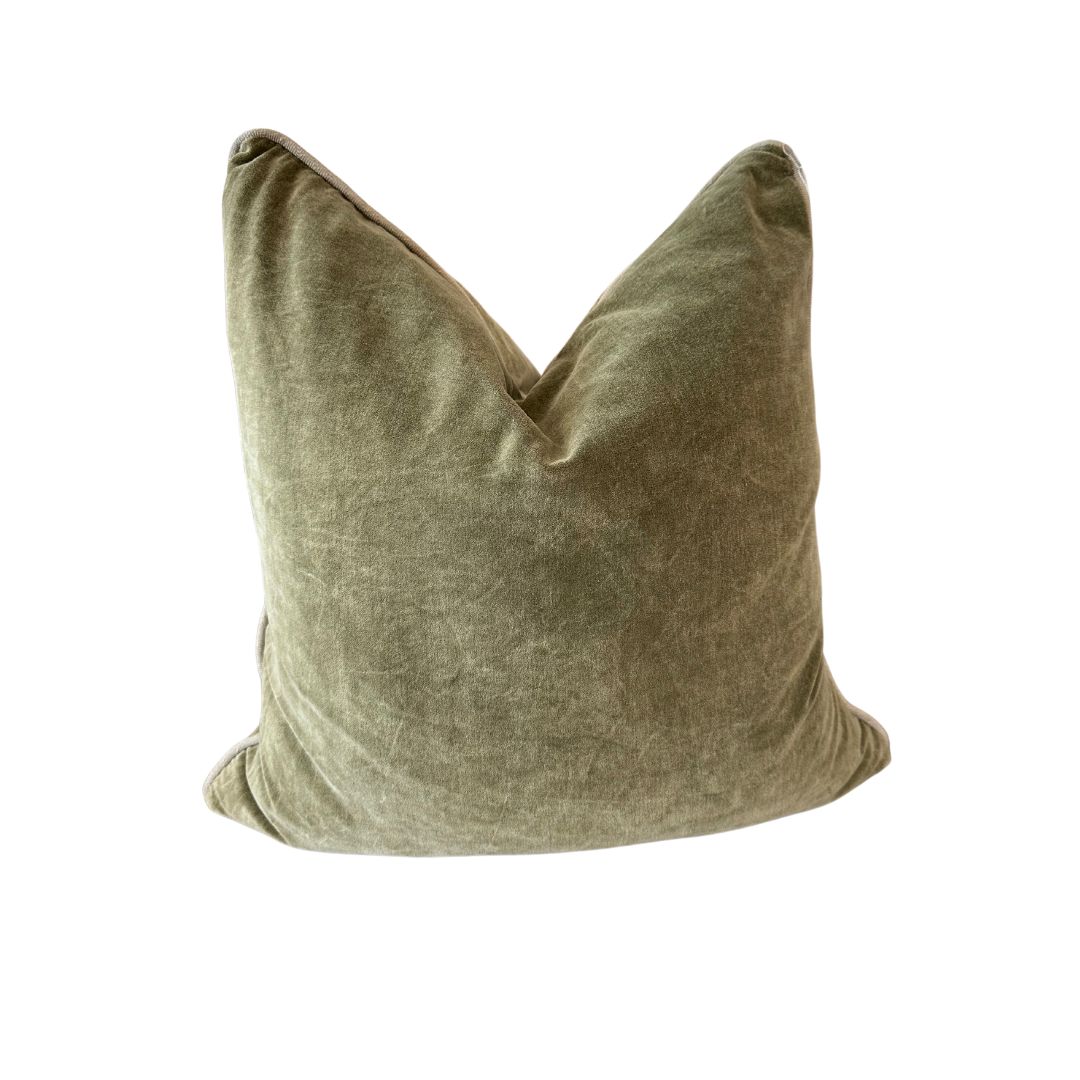 HEIRLOOM VELVET MOSS 22" PILLOW