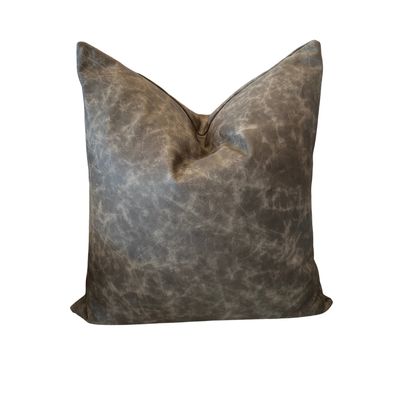 22&quot; THROW PILLOW L1 (RECALL SANDY)