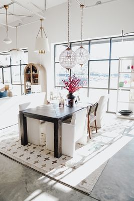 BECKETT DINING TABLE (BLACK)