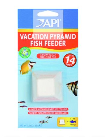API Vacation Pyramid Fish Feeder 1.2 oz