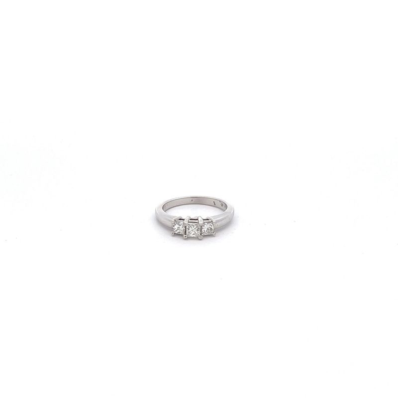 14KW .46CTW SI1/G 3 STONE DIAMOND RING