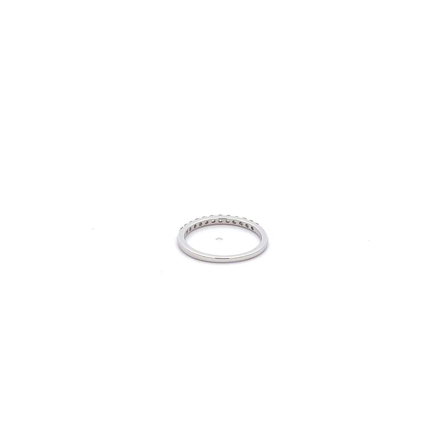 18kw .25ctw Dia Wedding Band, Size 5.5, 1.30g