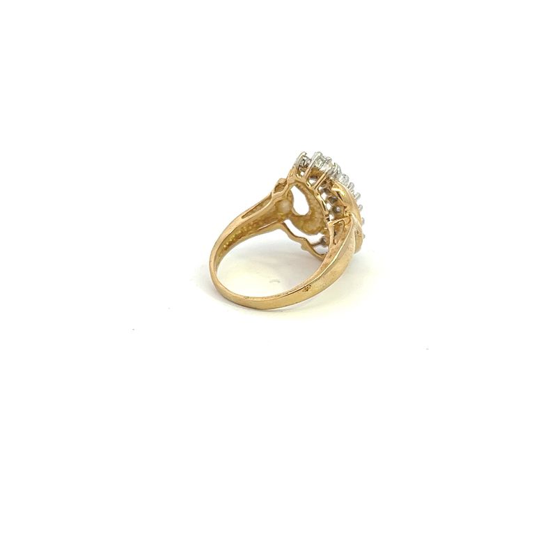 10ky 0.50 ctw diamond cluster ring 4.9grams sz 6.5