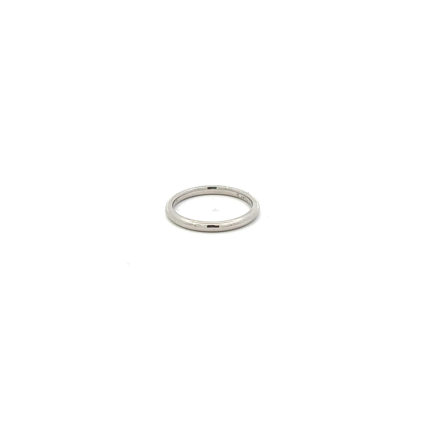 Platinum Wedding Band 2.1mm width 1.9mm thick sz 6.5