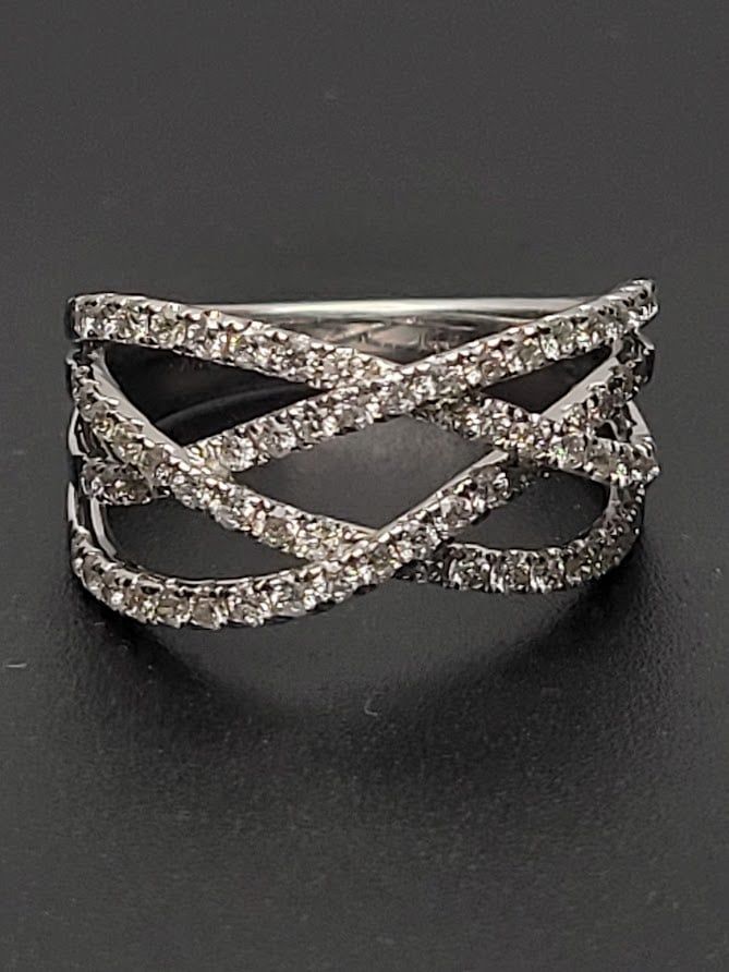 14KW Diamond Crossover Ring, 0.84ctw, SI/G-H