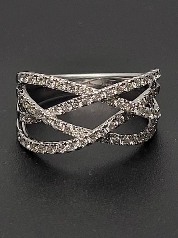 14KW Diamond Crossover Ring, 0.84ctw, SI/G-H