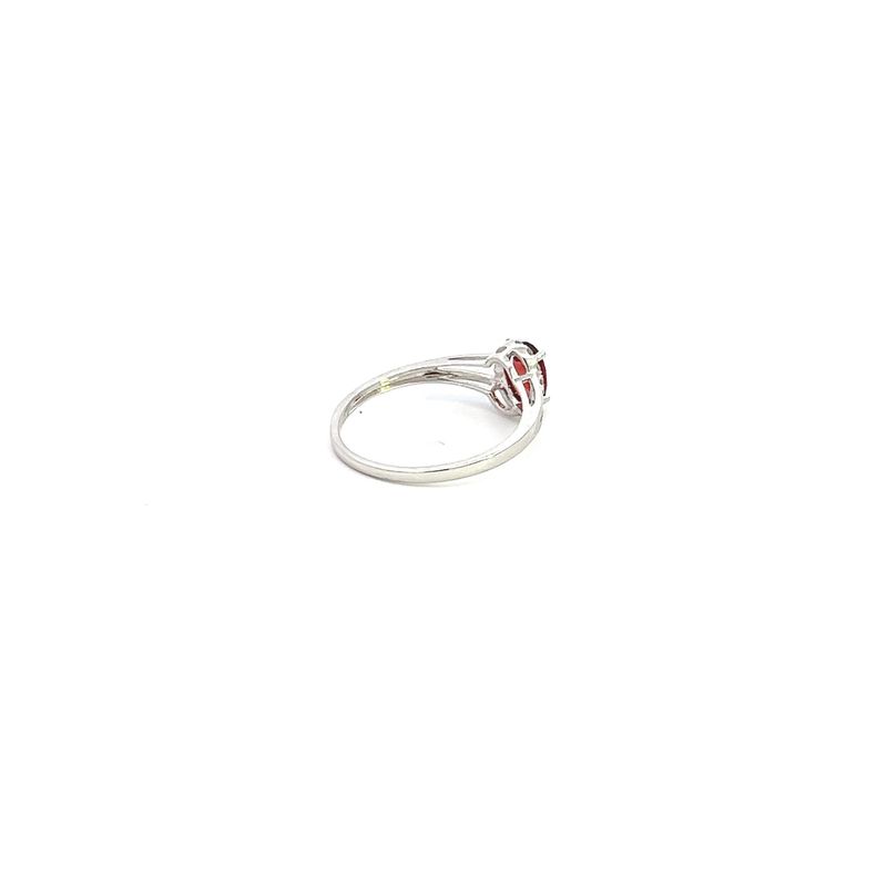 14KW 0.67ct Gar &amp; 0.10ctw Dia Oval Ring