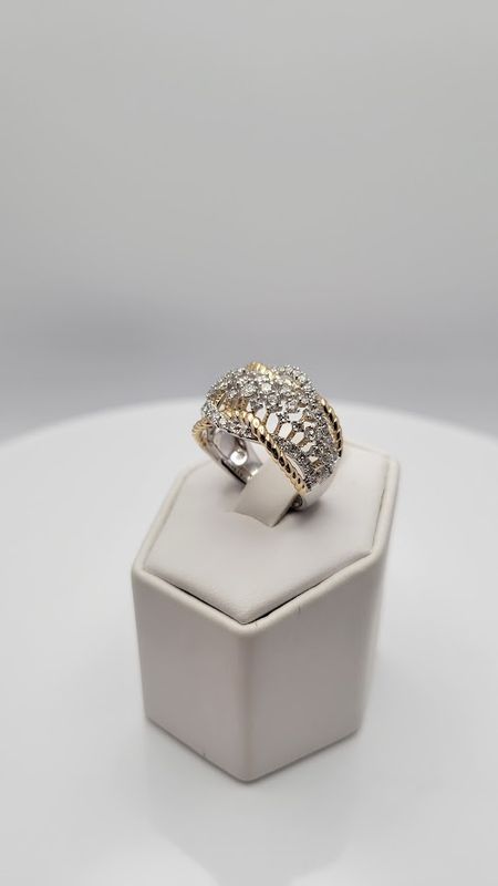 14KYW 1.31 ctw Diamond and Cable Twist Ring