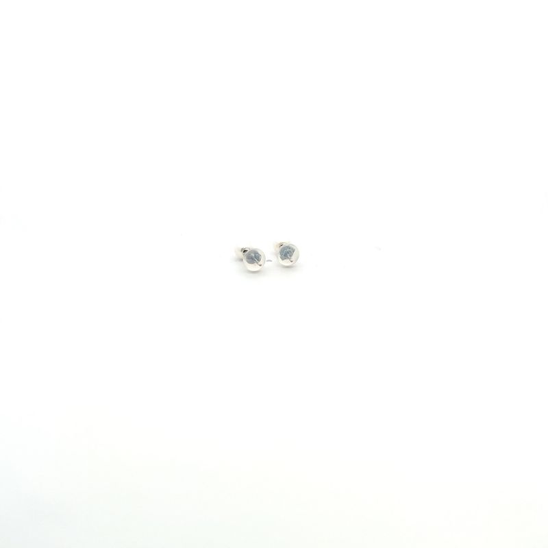 14kw 4-5mm White Round FW Cultured Pearl Stud Earrings