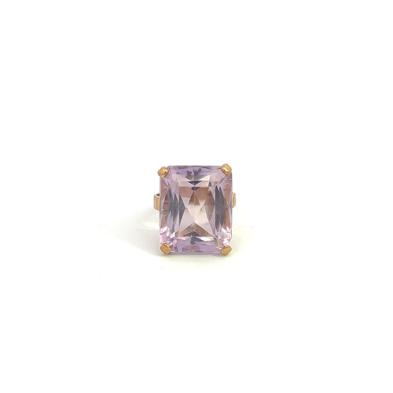 18KY Gold Emerald Cut Amethyst Ring 8.1grams Size 4.5  Amethyst is 15mm x 18mm