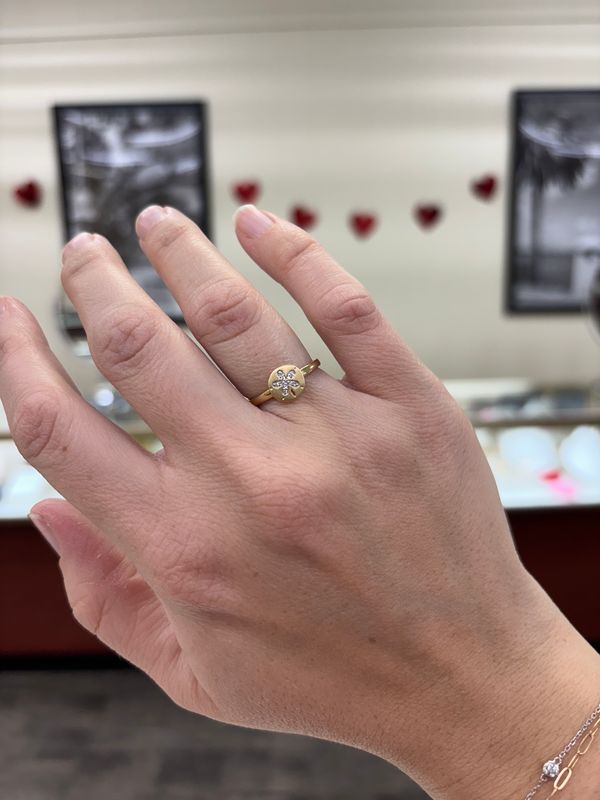 14ky 0.05ctw Dia Sand Dollar Ring sz6.5