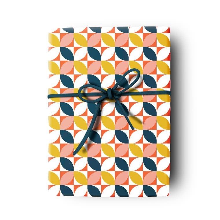 Four Petal Mid Century Modern Gift Wrap
