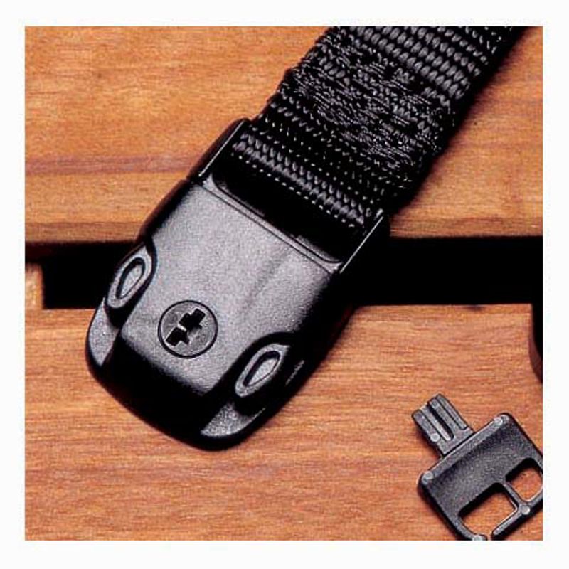 COVER LOCK PINCH