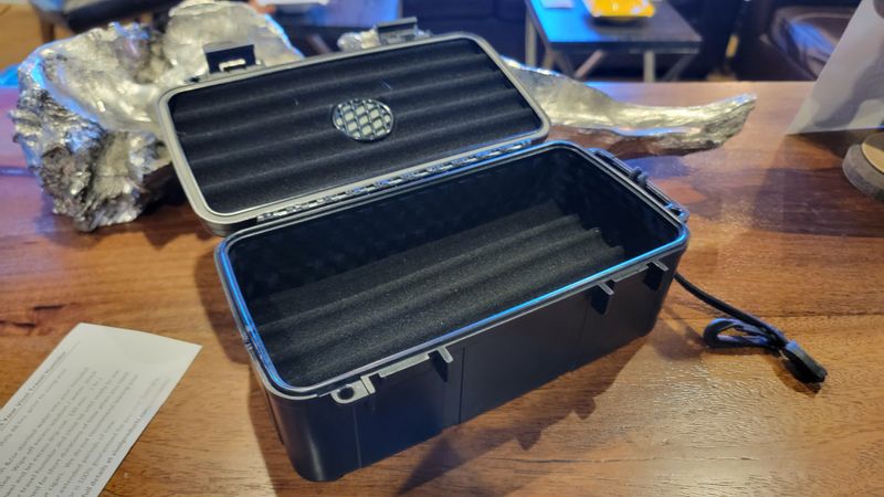 Legends Visol 10 Cigar Travel Humidor