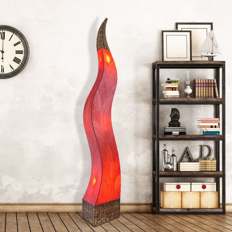 Flame Giant Leaf Lamp