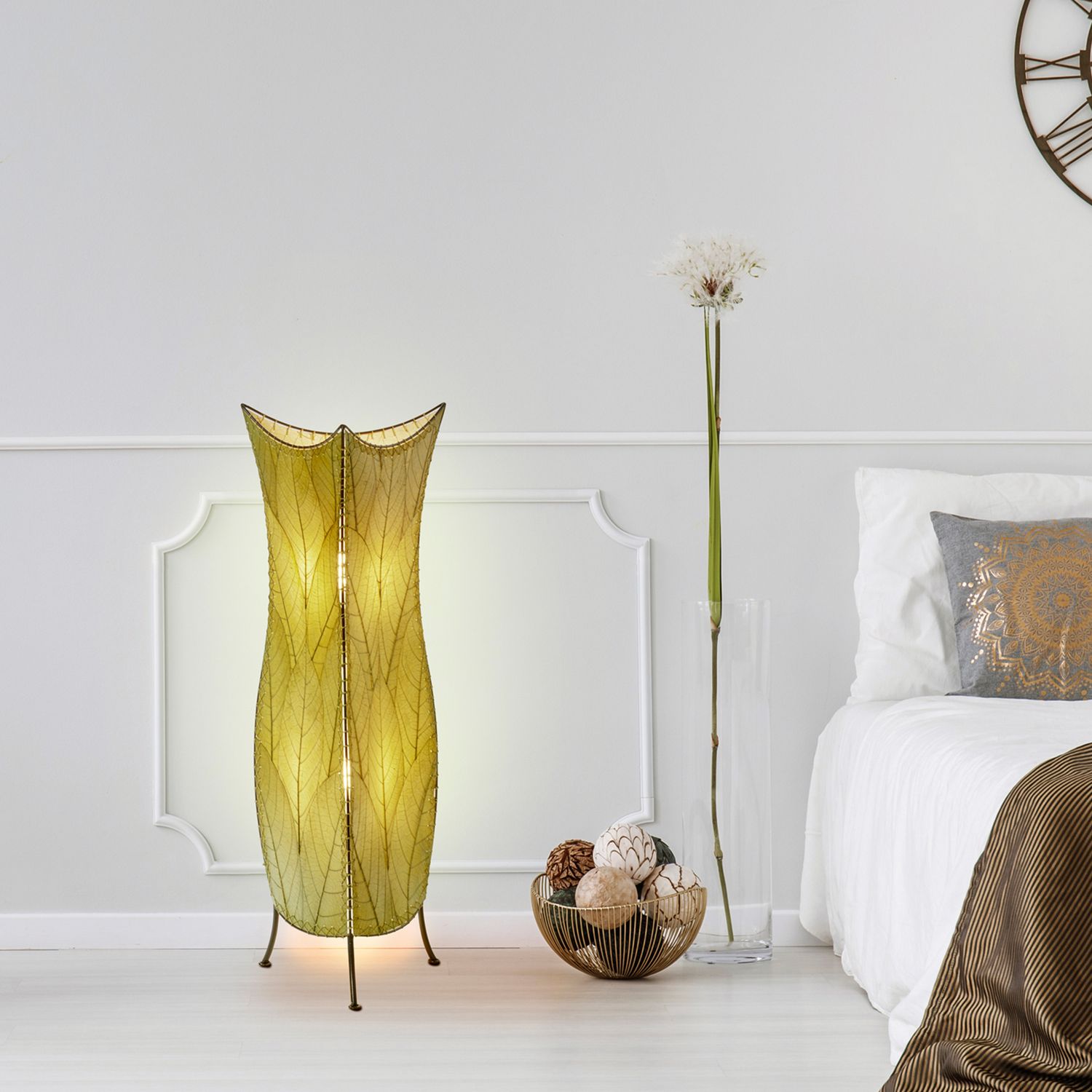 Flower Bud Large Leaf Lamp, Eangee Colors: Green