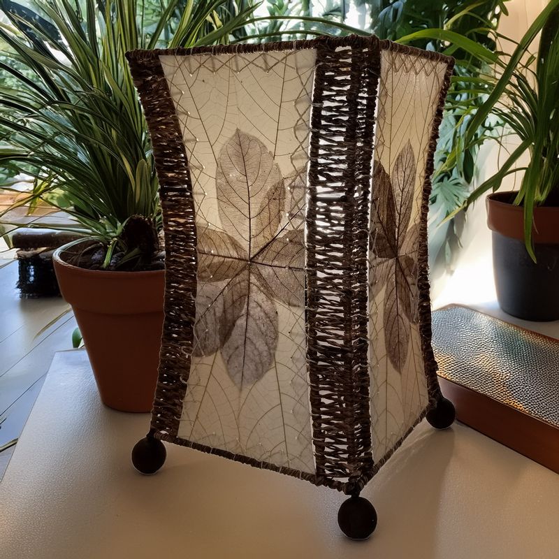 Hourglass Table Leaf Lamp
