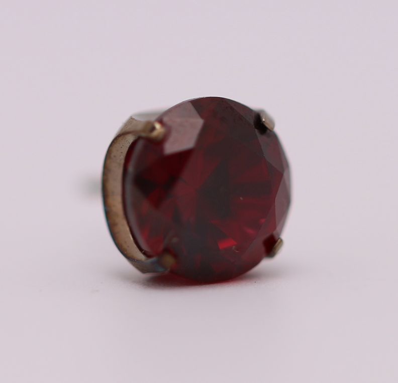 18g prong set threadless end 1.5mm ruby