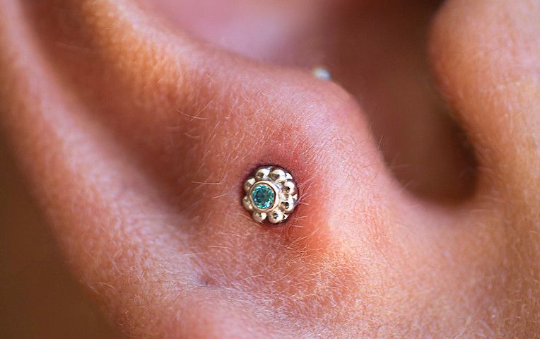 Anti Tragus piercing