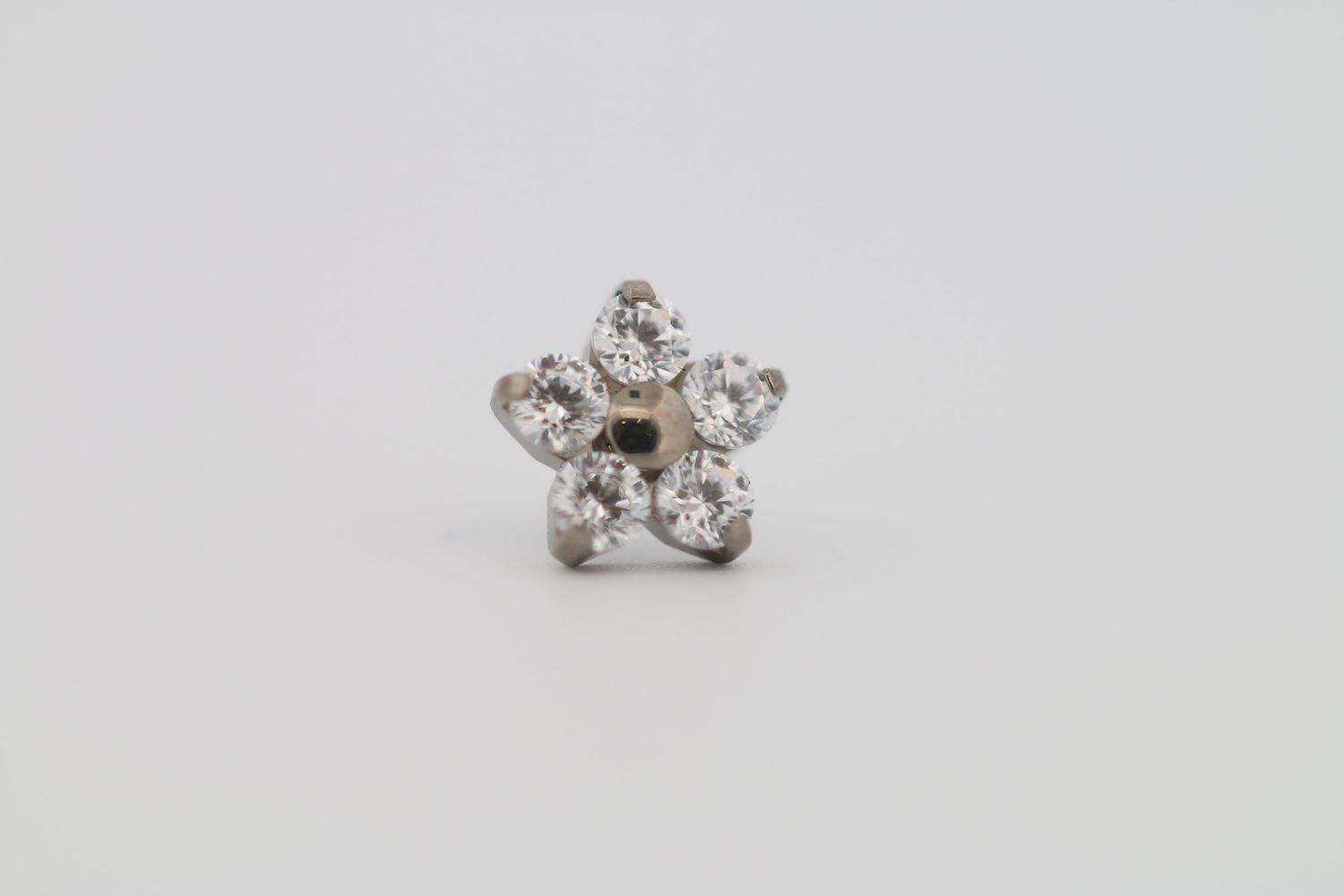 18g prong set threadless end flower 5x1.5mm cz