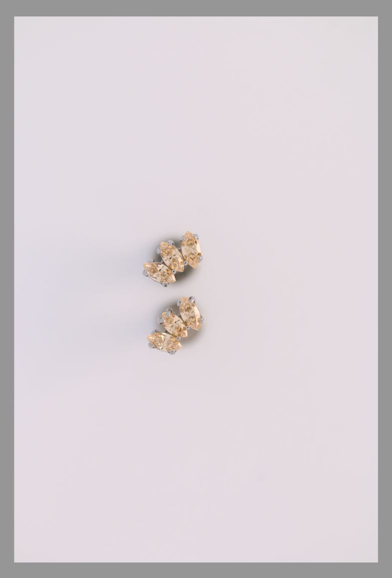 18g prong set threadless marquise fan #2 faceted gem end with (3) 1.5mm gems-Fancy Champagne CZ
