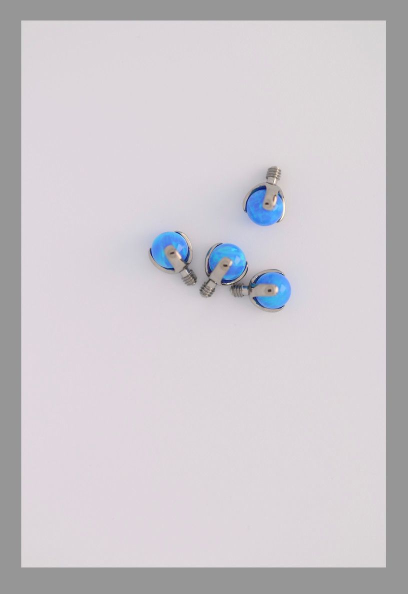 14g 3 prong cabochon opal threaded end 3mm Capri Blue Opal