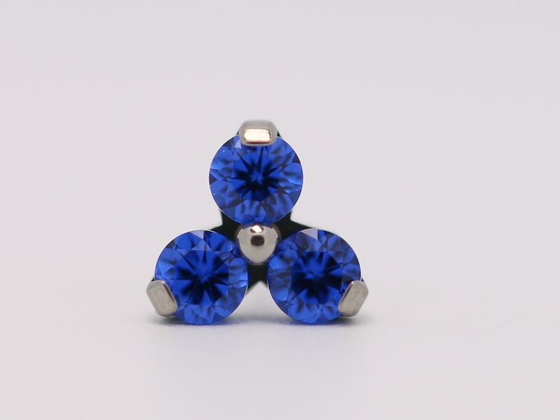 18g trinity prong 3x1.5mm sapphire