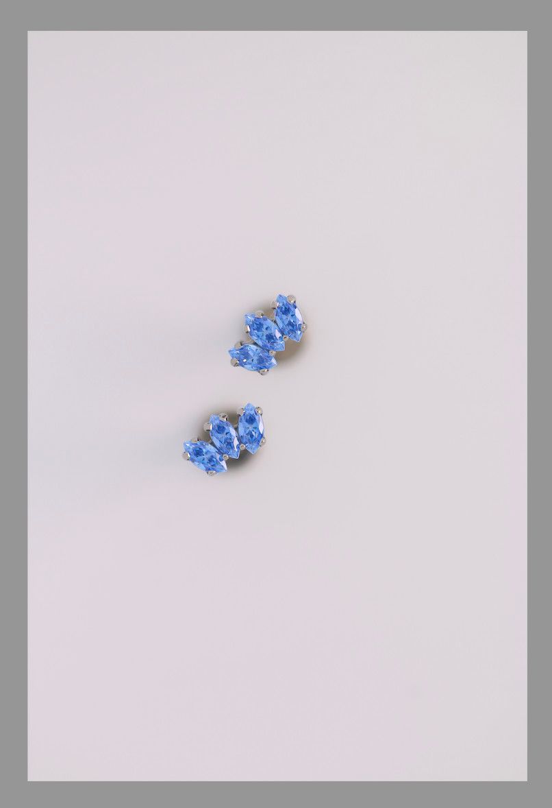 18g prong set threadless marquise fan #2 faceted gem end with (3) 1.5mm gems-Arctic Blue CZ