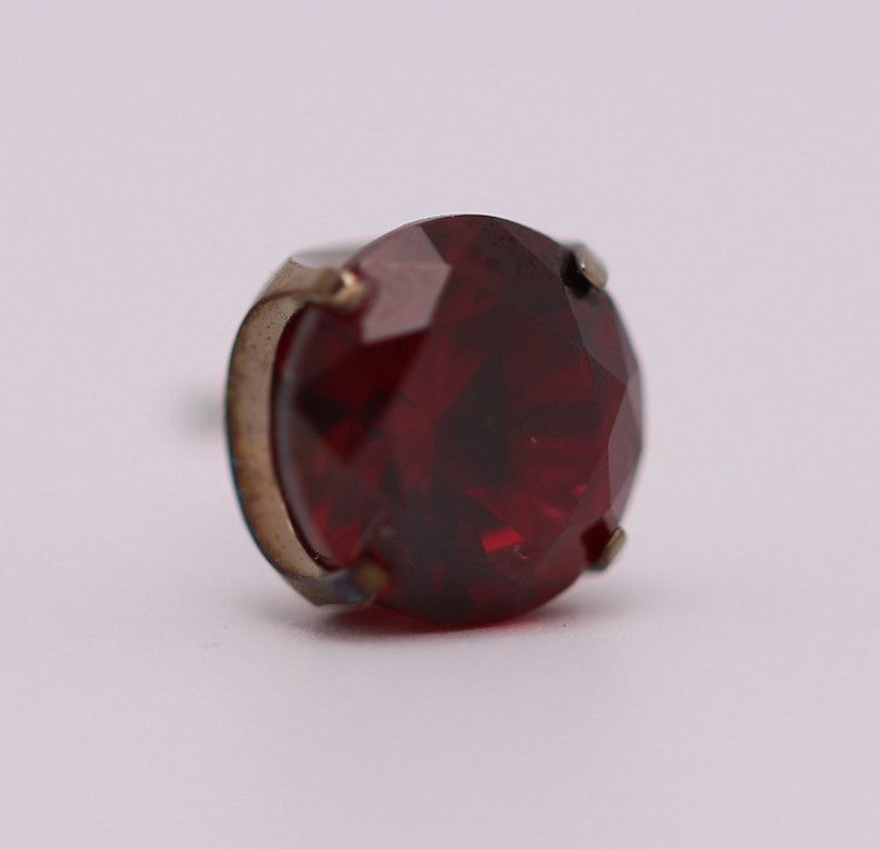 18g prong set threadless end 6mm ruby