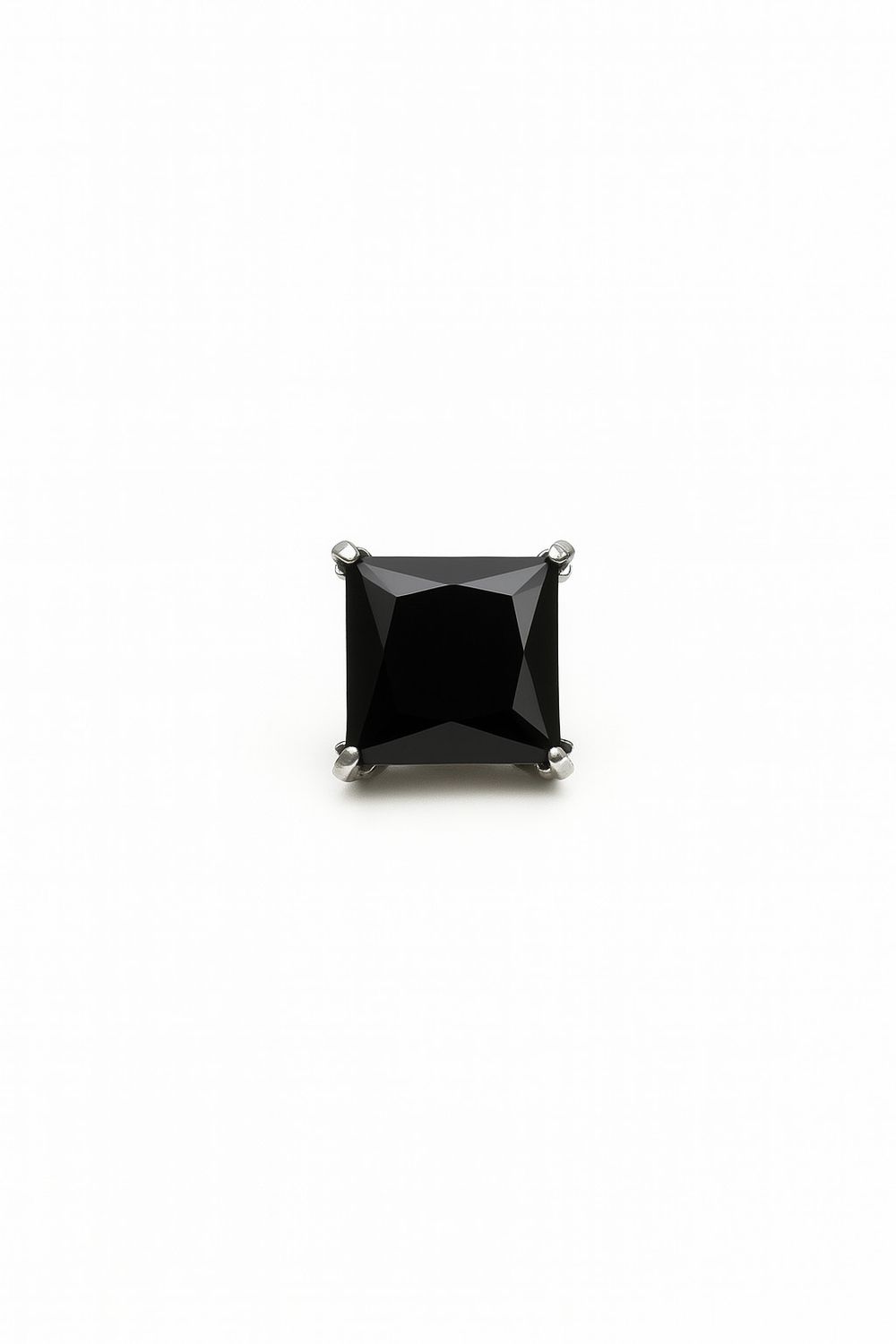 18g princess cut prong set threadless end 2.5mm black