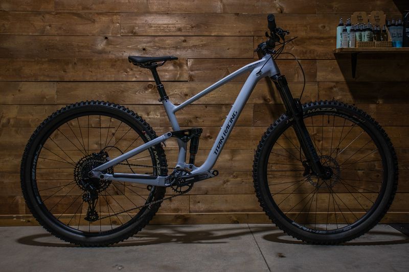 TITAN RACING SKYRIM DASH - QUAKER GREY