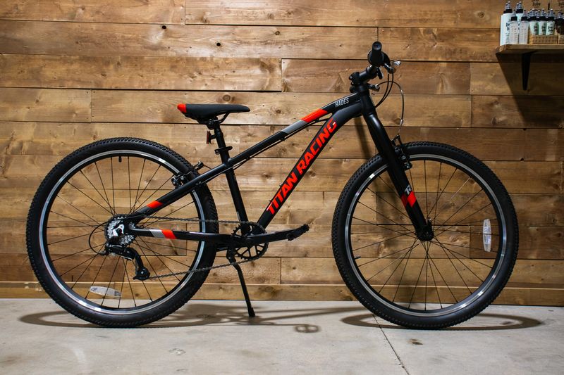 TITAN RACING-  HADES 26&#39;&#39; Lite MTB
