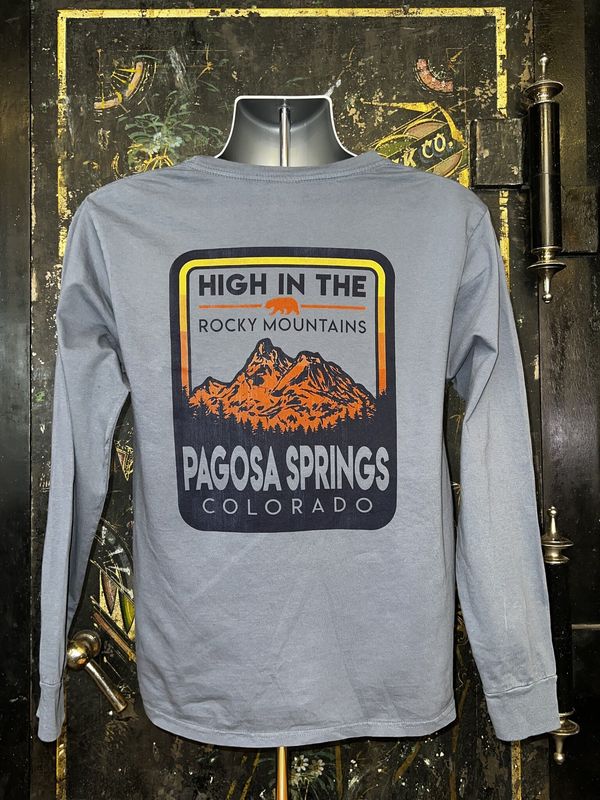 Curiosities Mtns/Bear RS L/S Tee Baltic