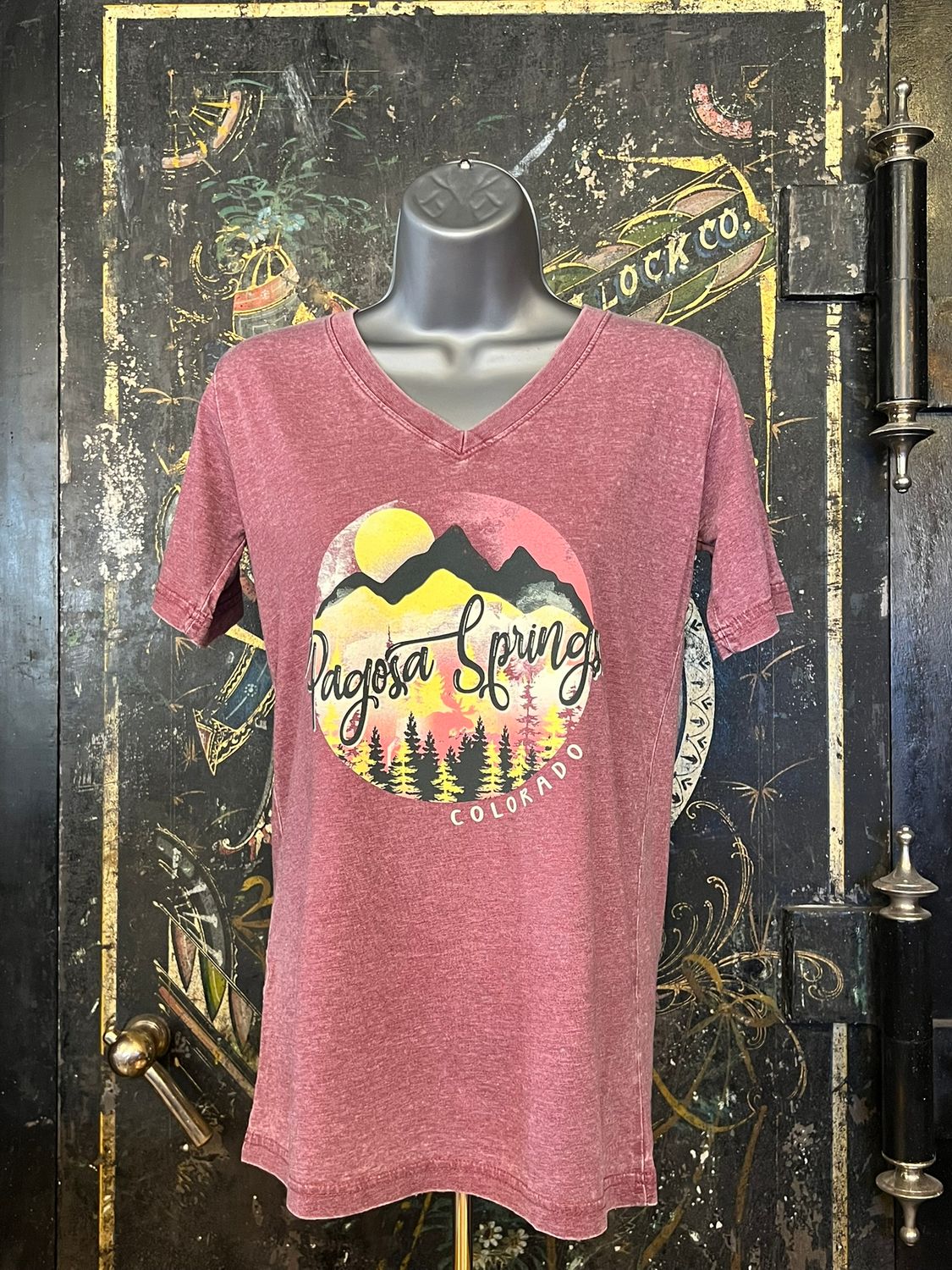 Cramorant Mtns Pines BOWV Tee Cranberry, Size: SMALL